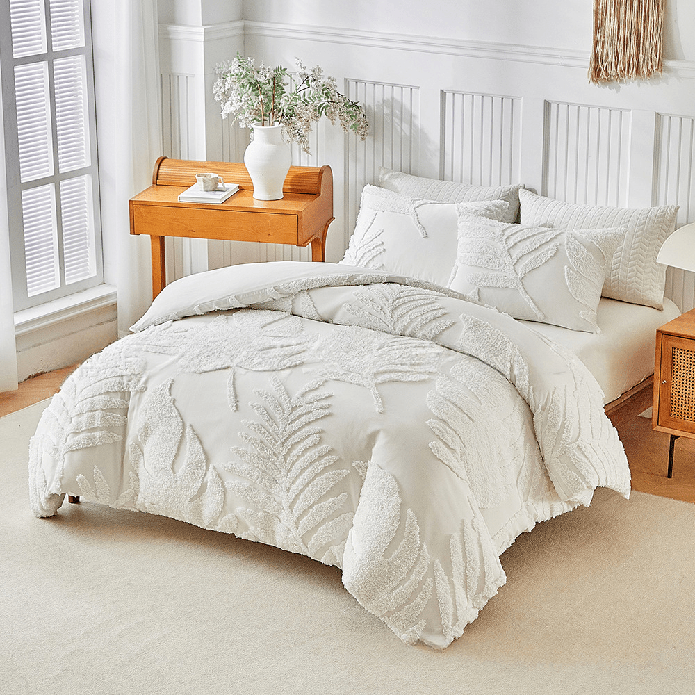 Tufted Leaf Pattern Bedroom Duvet Cover Three Piece Set Khaki Gray White Includes One Duvet Cover and Two Pillowcases with Zipper Closure and Corner Ties Warm Winter Bedding Ideal Christmas Gift