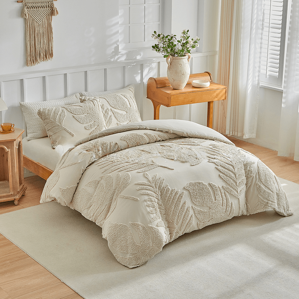 Tufted Leaf Pattern Bedroom Duvet Cover Three Piece Set Khaki Gray White Includes One Duvet Cover and Two Pillowcases with Zipper Closure and Corner Ties Warm Winter Bedding Ideal Christmas Gift