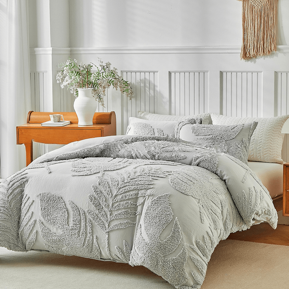 Tufted Leaf Pattern Bedroom Duvet Cover Three Piece Set Khaki Gray White Includes One Duvet Cover and Two Pillowcases with Zipper Closure and Corner Ties Warm Winter Bedding Ideal Christmas Gift