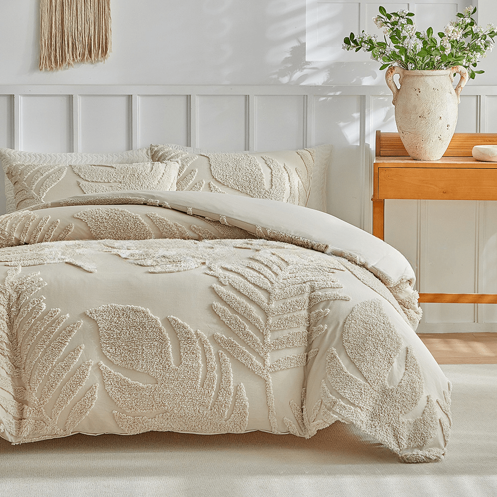 Tufted Leaf Pattern Bedroom Duvet Cover Three Piece Set Khaki Gray White Includes One Duvet Cover and Two Pillowcases with Zipper Closure and Corner Ties Warm Winter Bedding Ideal Christmas Gift